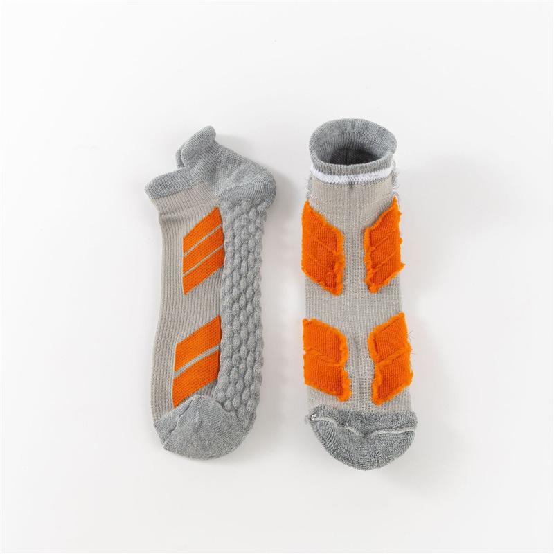 Men's Odor-Resistant White Sports Crew Socks, Thick Terry Bottom for Marathon & Basketball