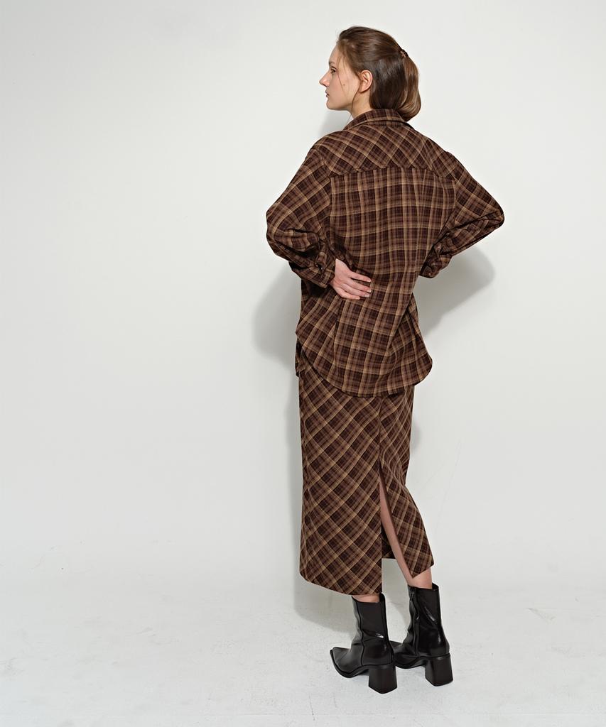 Beulaiteun Slit Check Long Skirt Brown