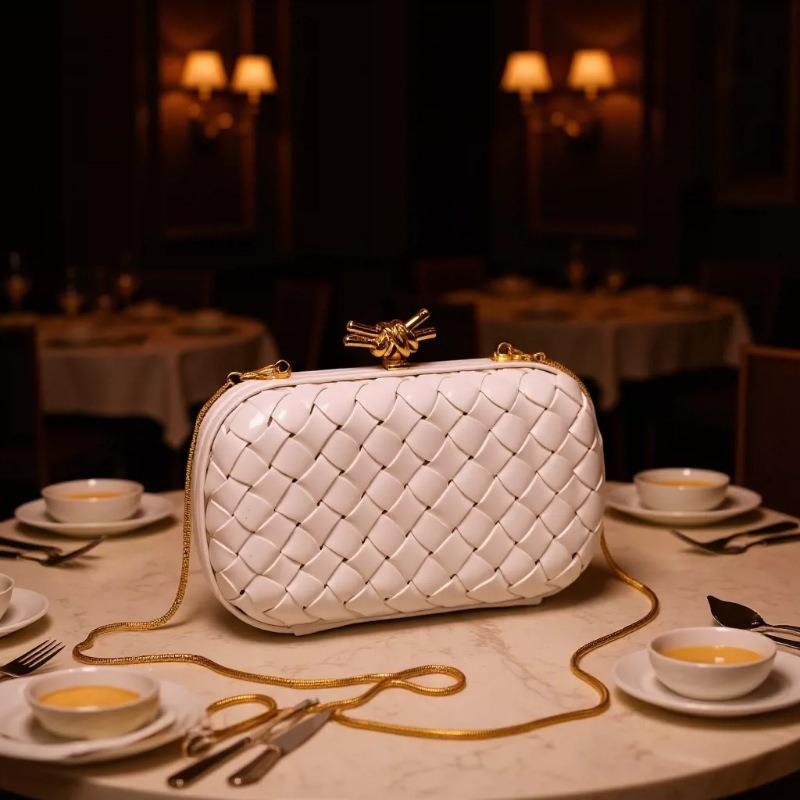 Elegant Luxury Evening Woven Chain Clutch - Women's High-Style Shoulder Bag