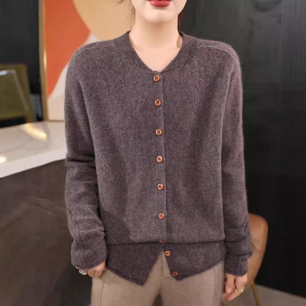 2024 Women's Loose V-Neck Pure Wool Knit Cardigan - Autumn/Winter Plus Size French Style Outerwear