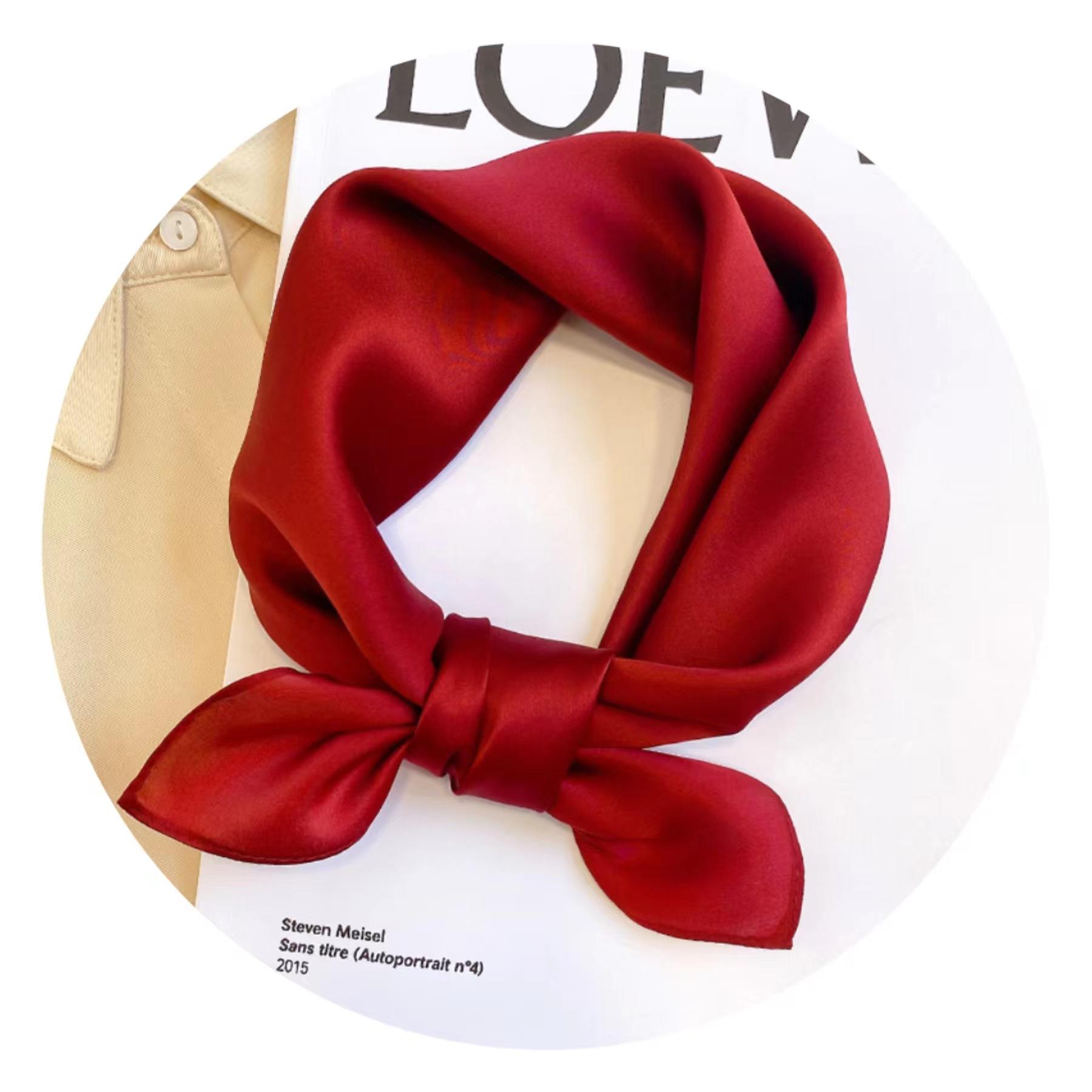 

Однотонный маленький квадратный шарф, шелковый шарф для женщин 70 * 70, однотонный, простой и универсальный, сезонный, профессиональный, банковский, стюардесса, маленький воротник 70*70cm бордовый