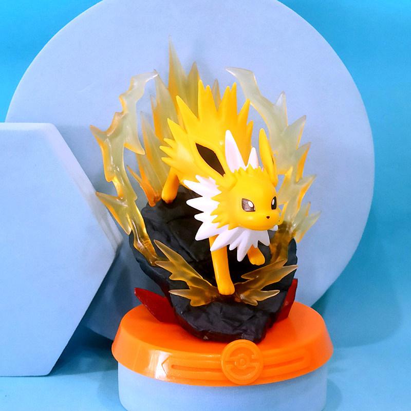 Anime Funism Adventure Eevee Family Suit Jolteon Sylveon Action Figure Collection Model Kids Toy Gift Replica