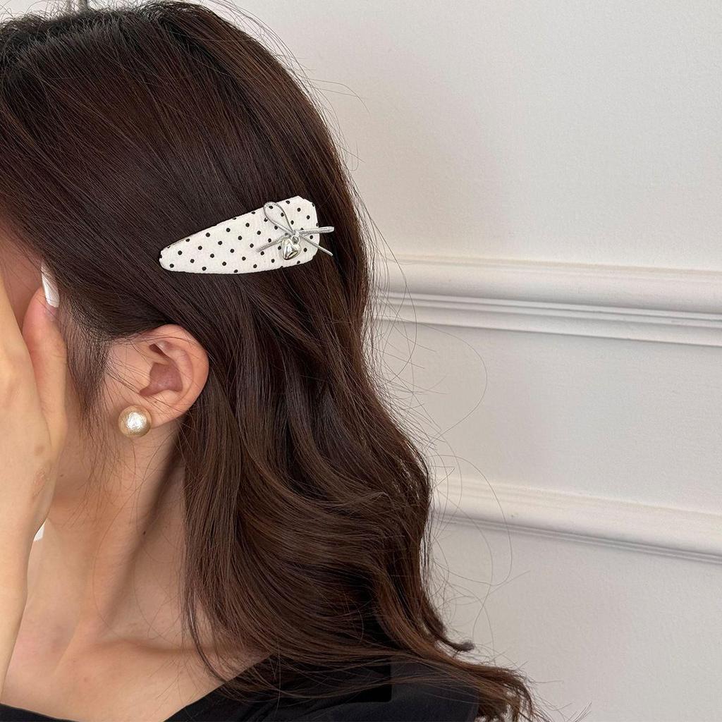 Hochwertige französische Satin-Punkte-BB-Klammer – Retro-Stil-Pony-Haarnadel für Damen