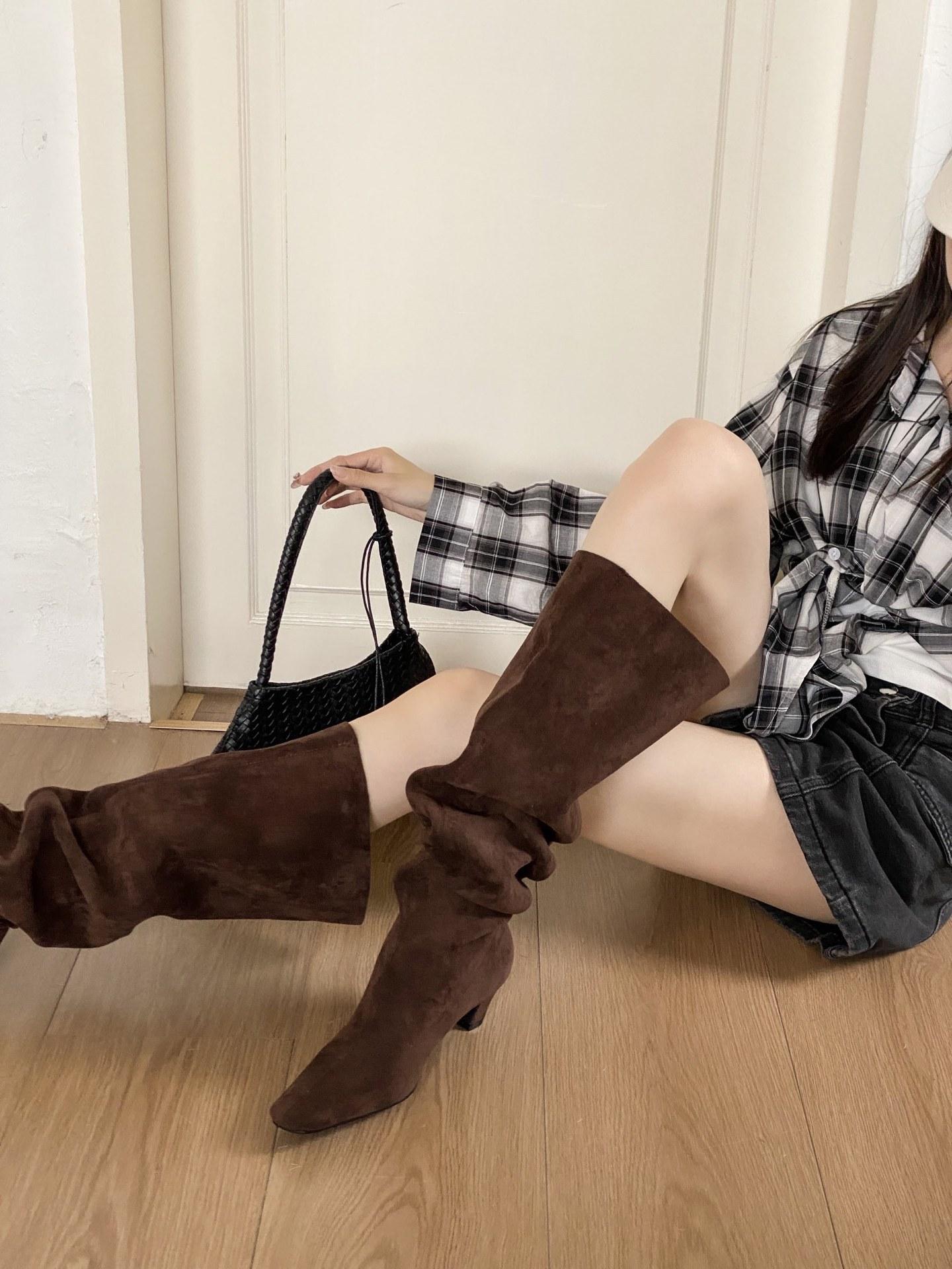 

2025 осень и зима новая мода маленький квадратный носок каблук-рюмочка сапоги-чулки до колена длинные сапоги высокие женские сапоги 39 темно-коричневого