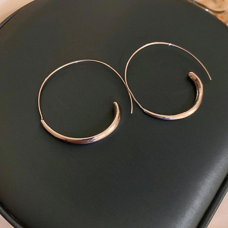 Trend Plain Circle Circle Earrings Ins Style Simple Retro Personalized Earrings Fashion Versatile Temperament Earrings Women
