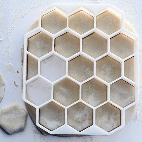 Ravioli Cutter Dough Divider Plastic Dough Grid for Uniform Dumplings Pastry Easy-Clean Kitchen Tool for Homemade Pasta