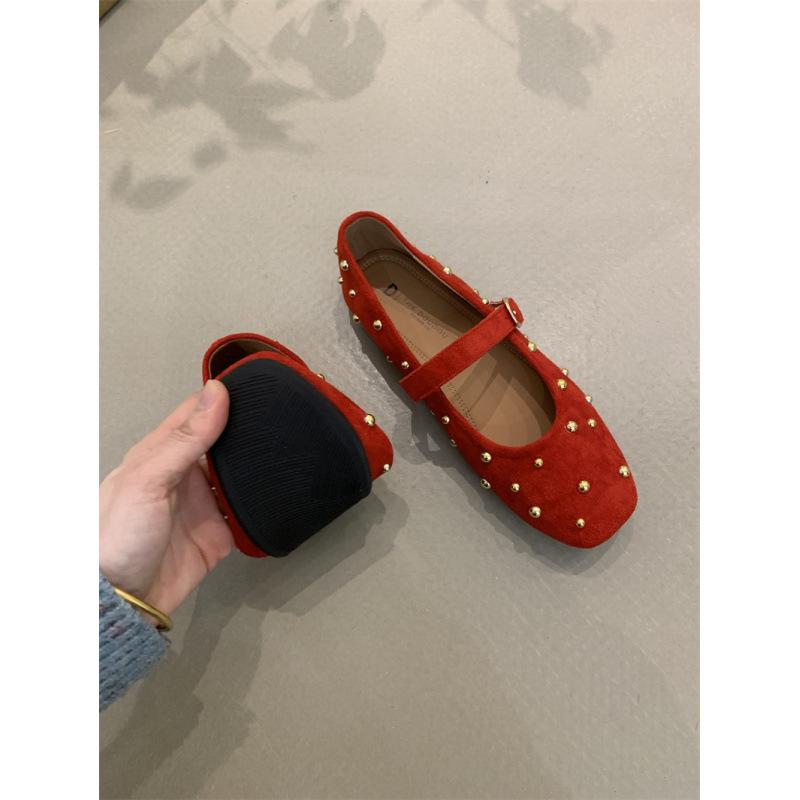 

Coffee rivet niche Mary Jane shoes women s 2025 autumn and winter new woolen round head ballet flat-soled retro single shoes 39 красный