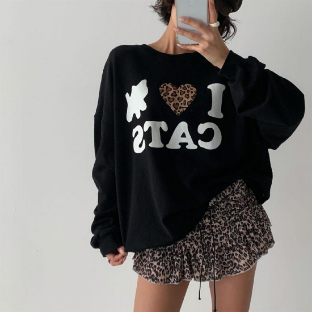 New Arrivals Open Run Women Leopard Print Cat Graphic Oversized Sweatshirt