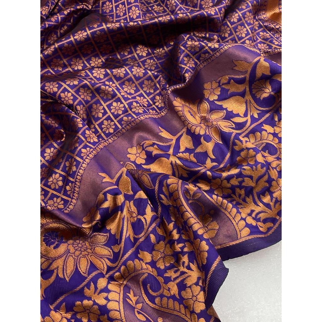 This Beautiful Saree Is Elegantly Decorated with Gorgeous Solid Jacquard Weave That Gives a Perfect Look To the Outfit.