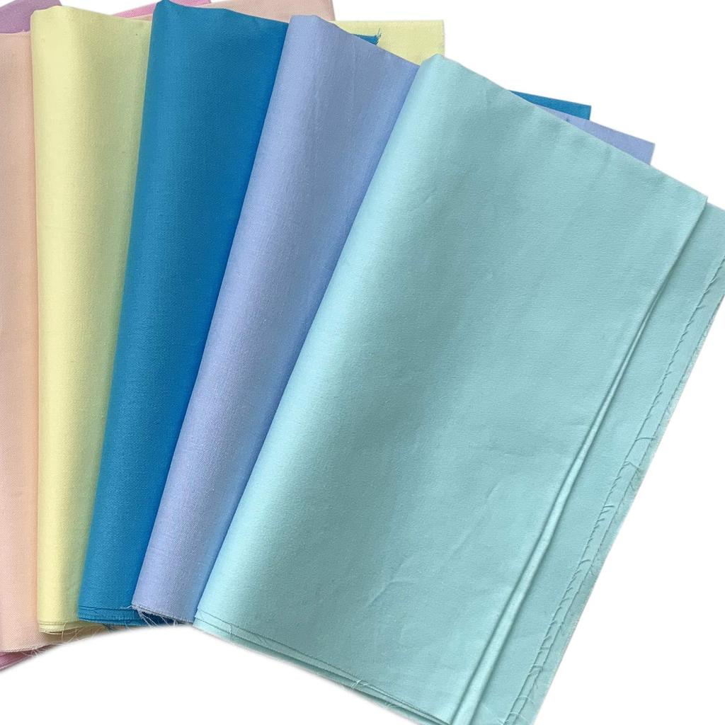 7 Pieces Fabric Plain Cotton Soft Patchwork Fabric 7 Color Set for Crafts 56 x 46cm