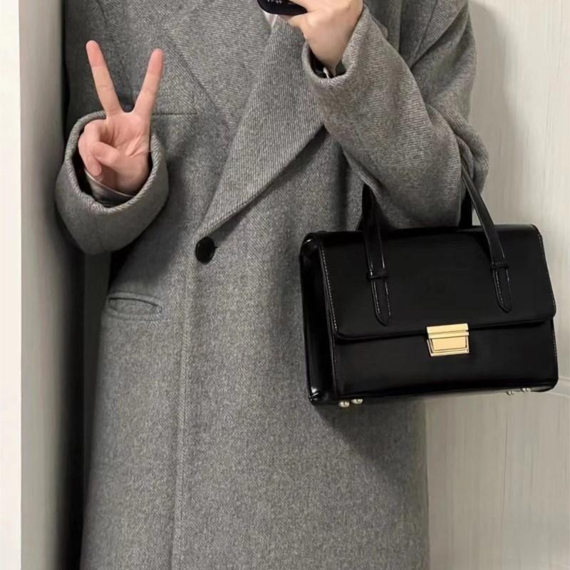 Japanese Style Retro Black Handbag Women Leather Large Capacity Business Trip Sle Briefcase Ladies Campus Literary Shoulder Bags