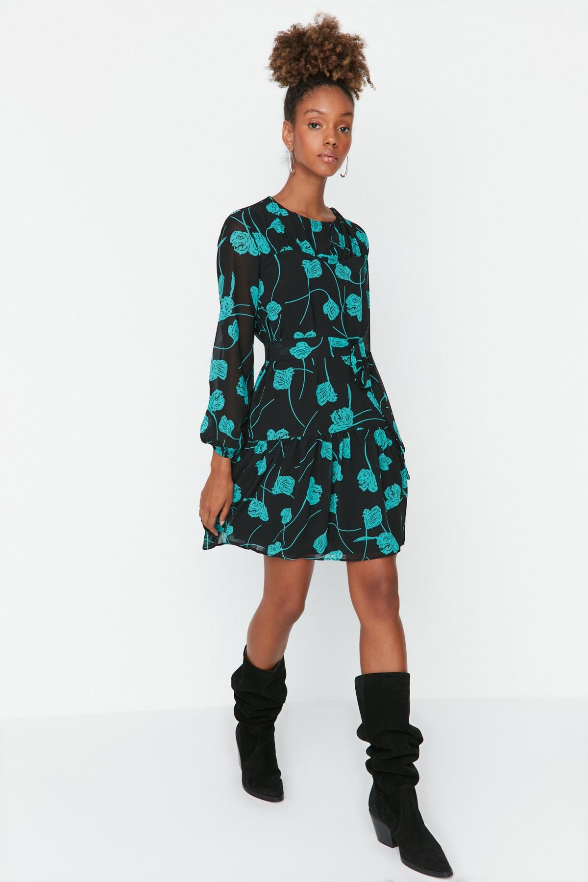 

Платье - Черный - Скейтер