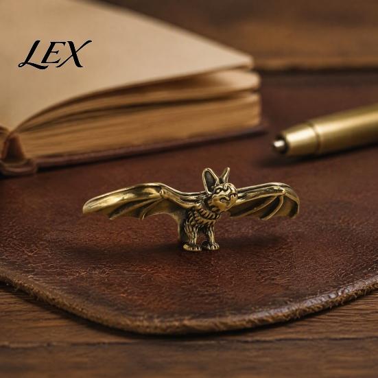 Handmade Brass Bat Art Figurines, Vintage Copper Flying Statue, Collectible Mini Animal Durable Metal Decor Ornament, Desk Feng Shui Sculpture