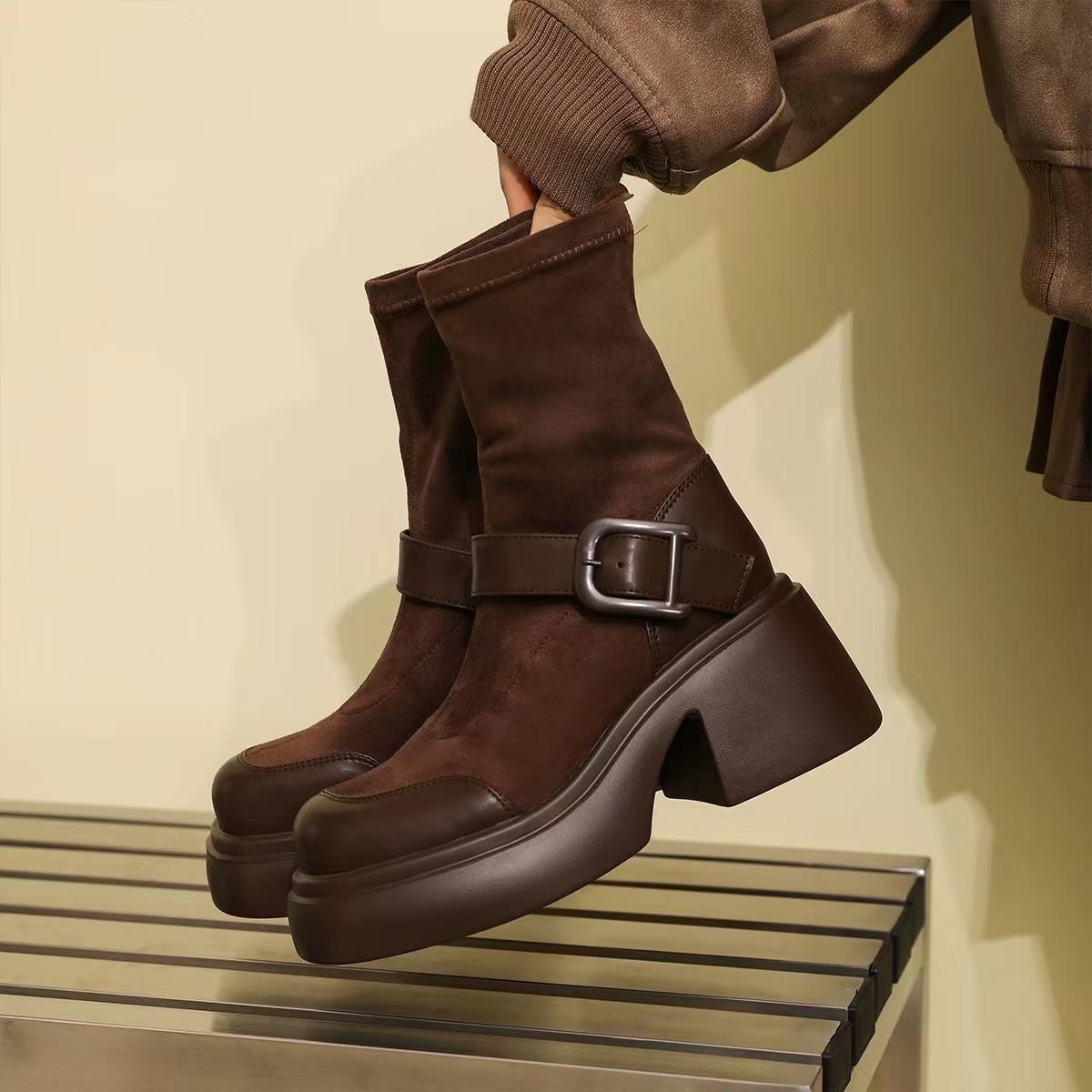 

2024 Высококачественная женская обувь, женские сапоги без застежек, модные современные сапоги с пряжкой на ремне, женская горячая распродажа, голые сапоги с круглым носком 40 темно-коричневого