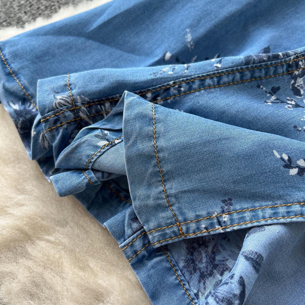 RUGOD Leichtes vertrautes französisches Nischen-Jeanskleid mit V-Ausschnitt, bedruckt, für Damen, Sommer, Taille, schlankes, elegantes Fischschwanz-langes Kleid