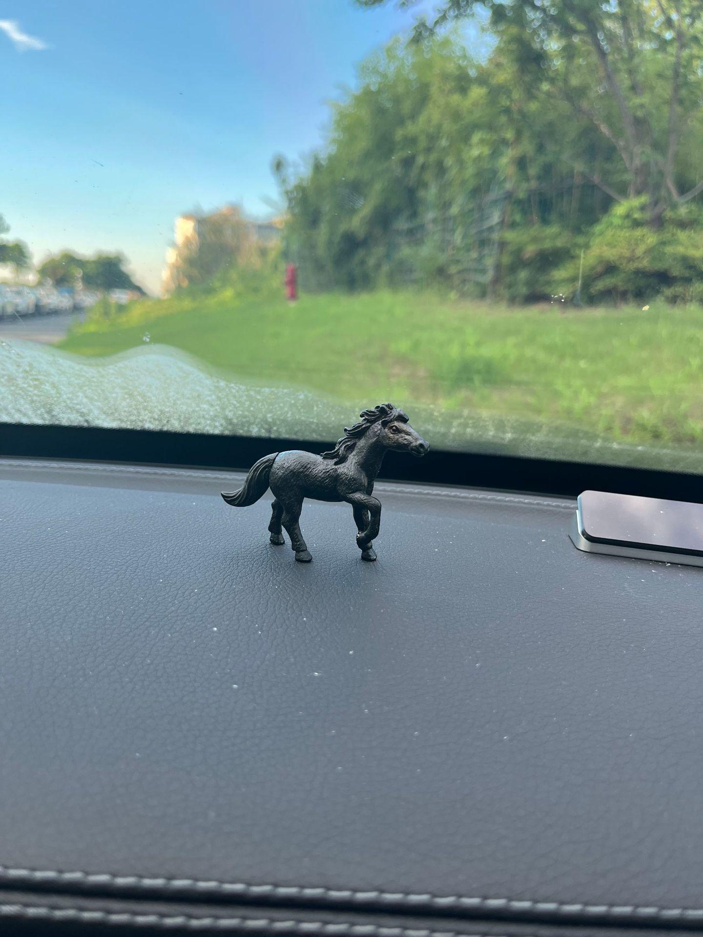 

Ханьцзян Древний Рыцарь Мечник Украшение для Автомобиля - Дисплей на Центральной Консоли