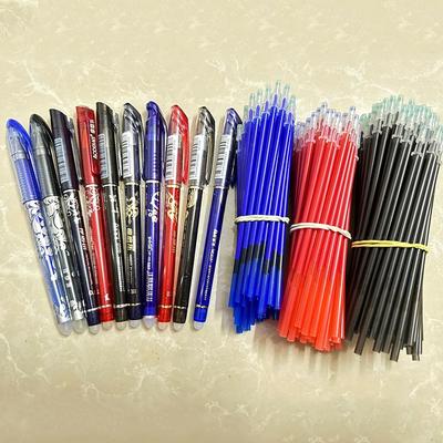4 ks Tužka + 50 Náplní Stíratelný Set Tužek Náplně 0,5 mm Modrý/Černý/Červený Inkoust Kouzelná Stíratelná Kuličková Tužka Školní Kancelářské Potřeby