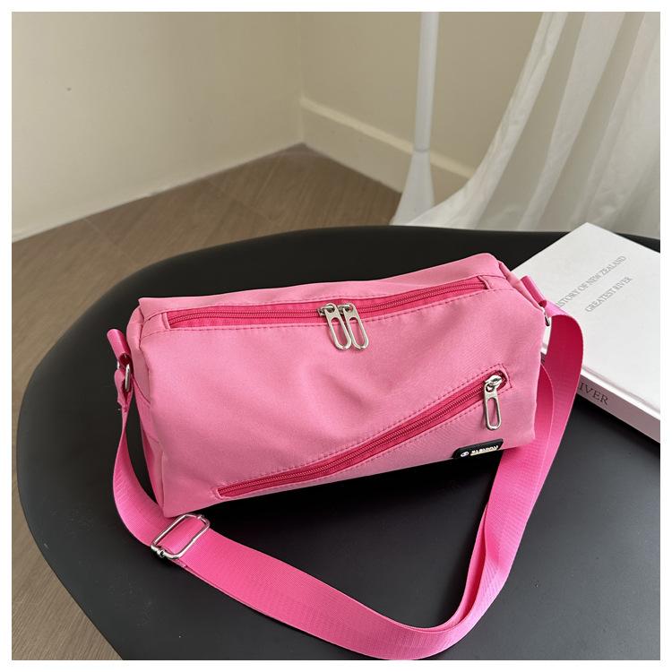 

Сумка большой вместимости женская 2025 новая модная повседневная универсальная тканевая сумка сумка через плечо сумка-мессенджер для коротких поездок One Size роза розовый