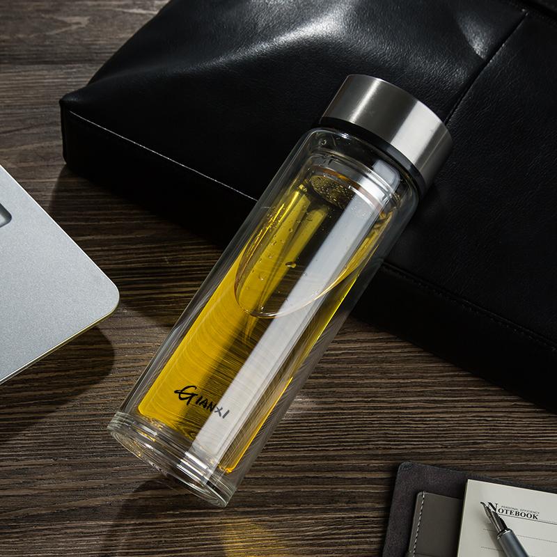 GIANXI Doppelschichtige Anti-Verbrühungs-Glas-Wassertasse Klassischer Stil Hitzebeständige Glasflasche mit Tee-Abtropfsieb Bürobecher