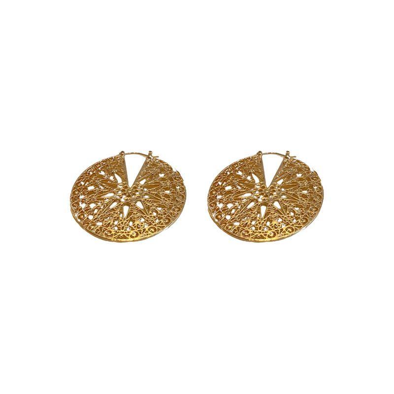 European and American Hollow Disc Metal Ear Cuff Retro Design Exaggerated Earrings Minority Fashion Fancy Earrings for Students