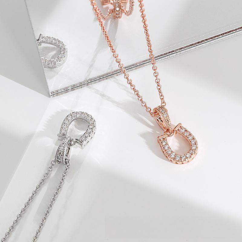 Original Design Horseshoe Pendant, Japanese and Korean Simple INS Style Street Wear Letter U Necklace