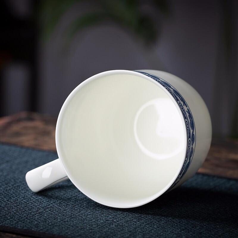 Taoxianghui Bone China Blue & White Teacup with Lid