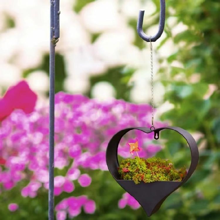 Metal Heart Shape Hanging Plant Holder for Garden Porch or Home Decoration Detachable Flower Pots Drain Hole Planter