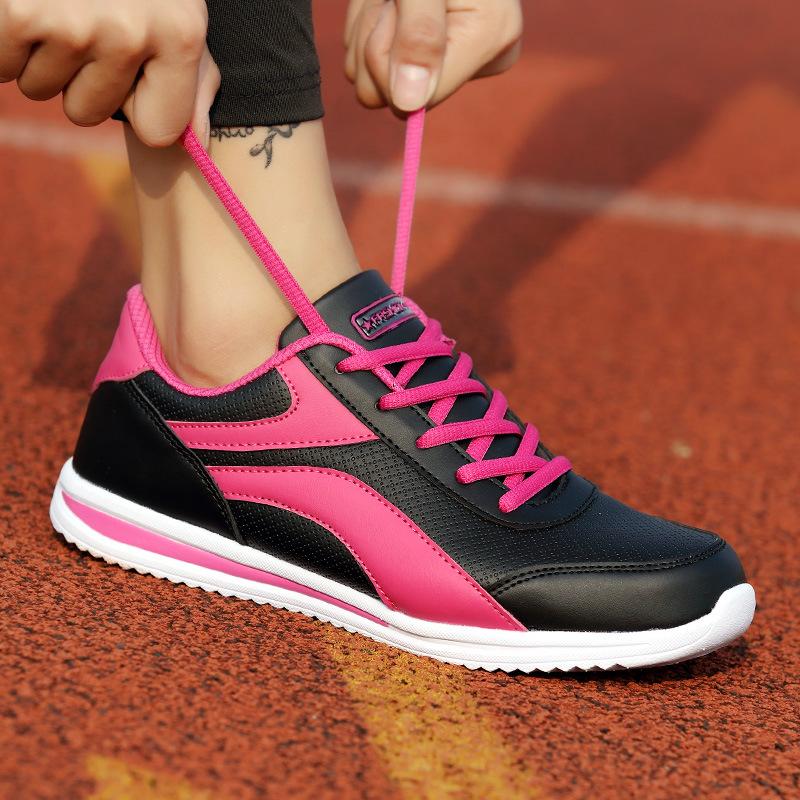 Women's Shoes Sports Shoes Versatile Soft Sole Lightweight Casual Shoes Leather Surface Waterproof Flat Bottom Travel Shoes Outdoor Spring and Autumn