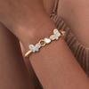 Luxuriöses Schmetterlingsarmband Schmuck aus Edelstahl Funkelnde Strasssteine Armreifen Trendiges Armband in Goldfarbe Für Damen Geschenk für Mama