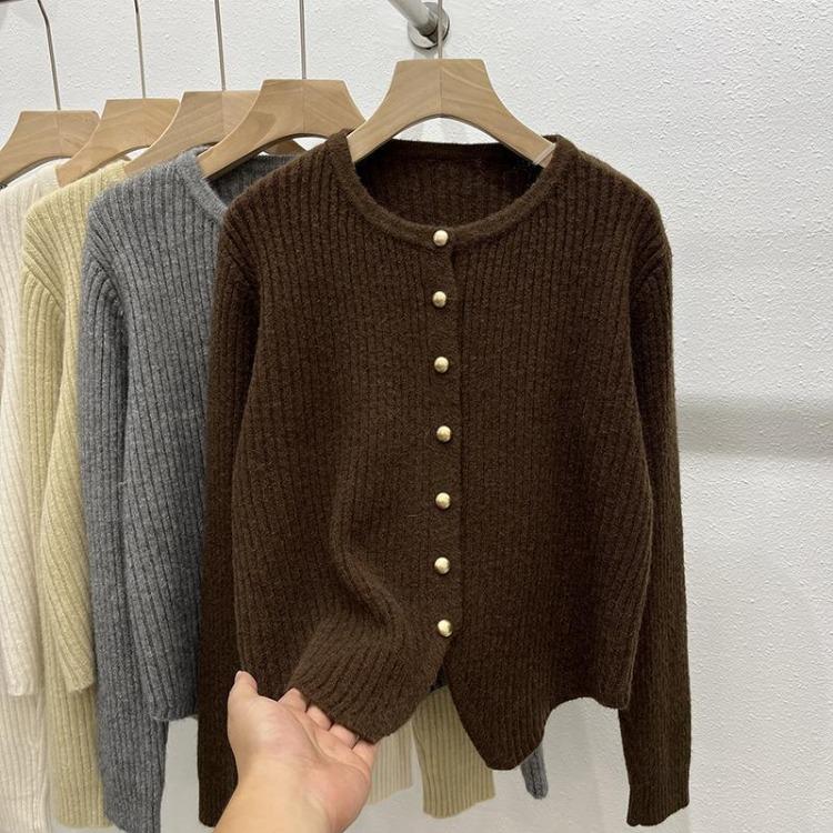 Korean Autumn Knitted Cardigan for Women Slim Fit Soft Sticky Sweater Jacket Slimming Round Neck