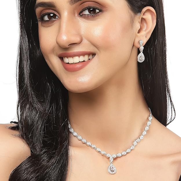 Jewellery Set Fascinating Gold Tone Necklace Set & Earring Adorned with American Diamond Jewellery for Women and Girl