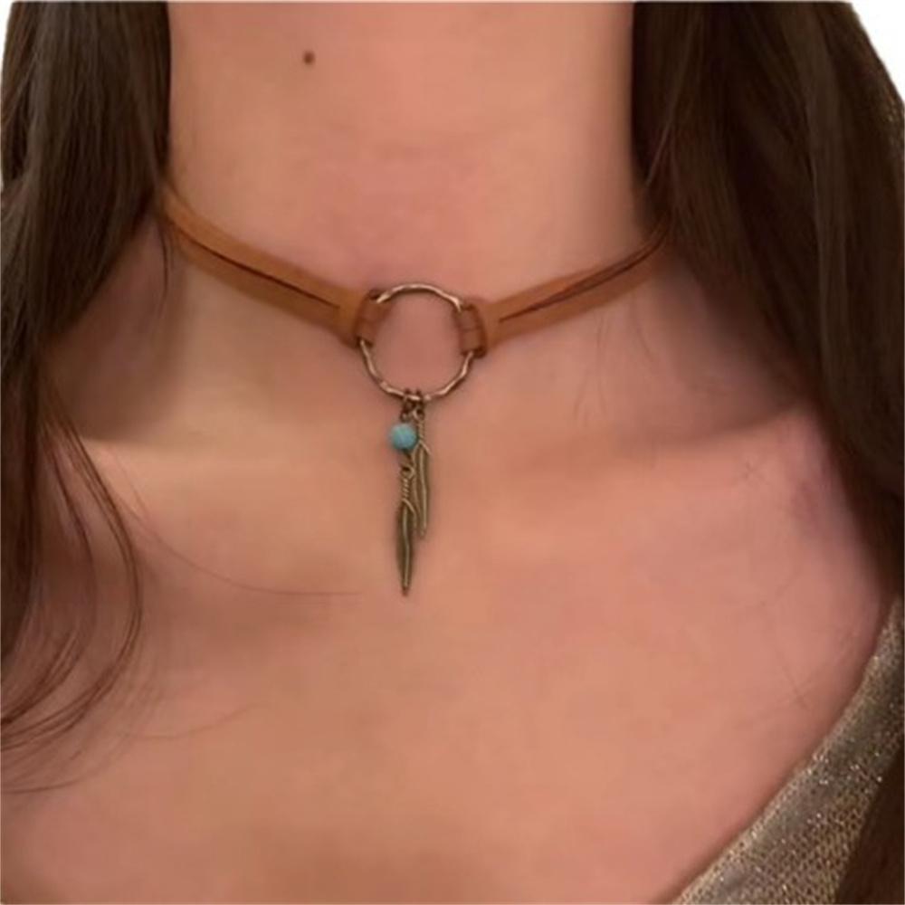 Metal Feather Pendant Necklace Vintage Bohemian Style Circular Ring Green Stone Brown Leather Collar Women Popular Jewelry Gift