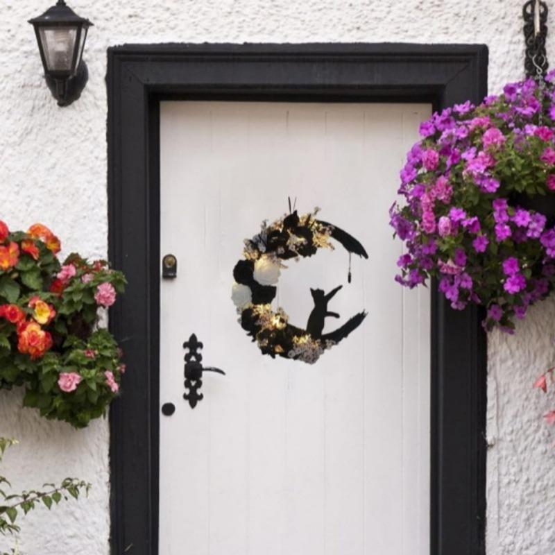 Halloween Månkrans Simulerade Rosor och Svart Katt - Dörrgirlang Halloween Hemfest Inomhusdekoration utan Strömförsörjning