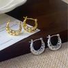 Schicke französische hohle Sternohrringe: Eleganter, vielseitiger Schmuck im Nischen-Cool-Stil