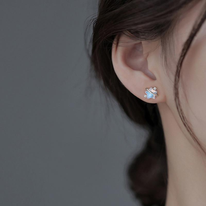 

Light Luxury Star Stud Earrings for Women with Iridescent Zircon Five Point Star Ear Cute Gift for Girlfriend