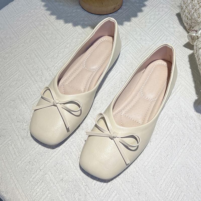 

Женские туфли-лодочки 2025 новые на мягкой подошве с мелким вырезом туфли Doudou весна и осень в британском стиле маленькие кожаные туфли туфли для подружки невесты на плоской подошве f 40