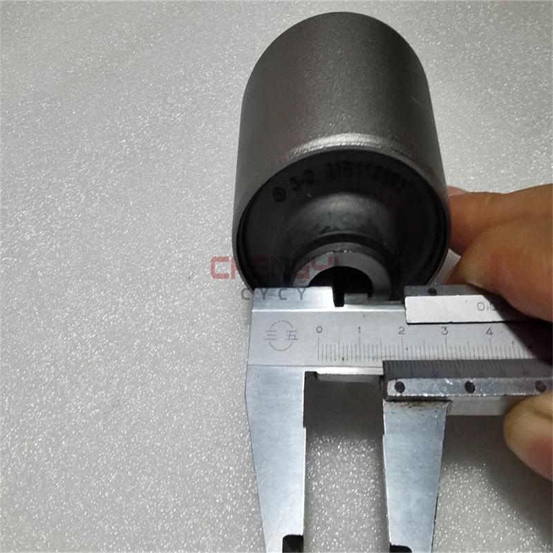 1PCS Swing Arm Bushing Slab After Suspension Bushing Rubber Sets Fit For Pajero Montero V23W V25W V43W V45W V46 M112891