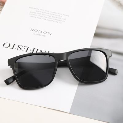 Brillen en accessoires – Zonnebrillen