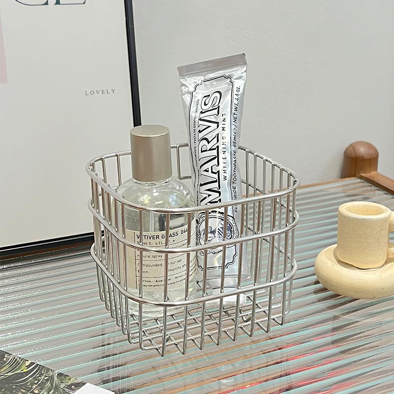 Einfacher Edelstahl-Aufbewahrungskorb Schreibtischdekoration Verschiedenes Aufbewahrungskorb Kosmetik-Sortierkorb Aufbewahrungsbox