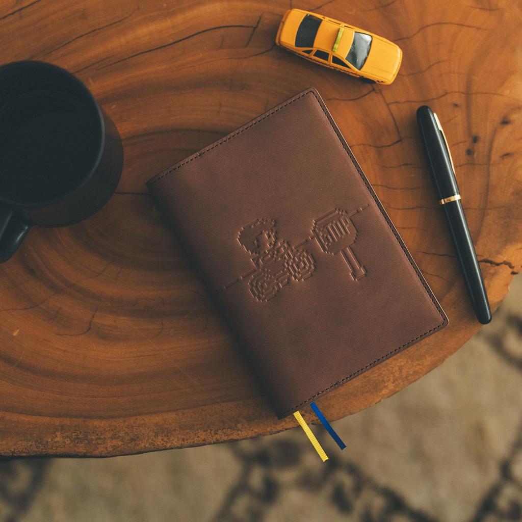 Hobonichi Techo Original Obal na zápisník Pedal (A6) MATKA/Kurukuru