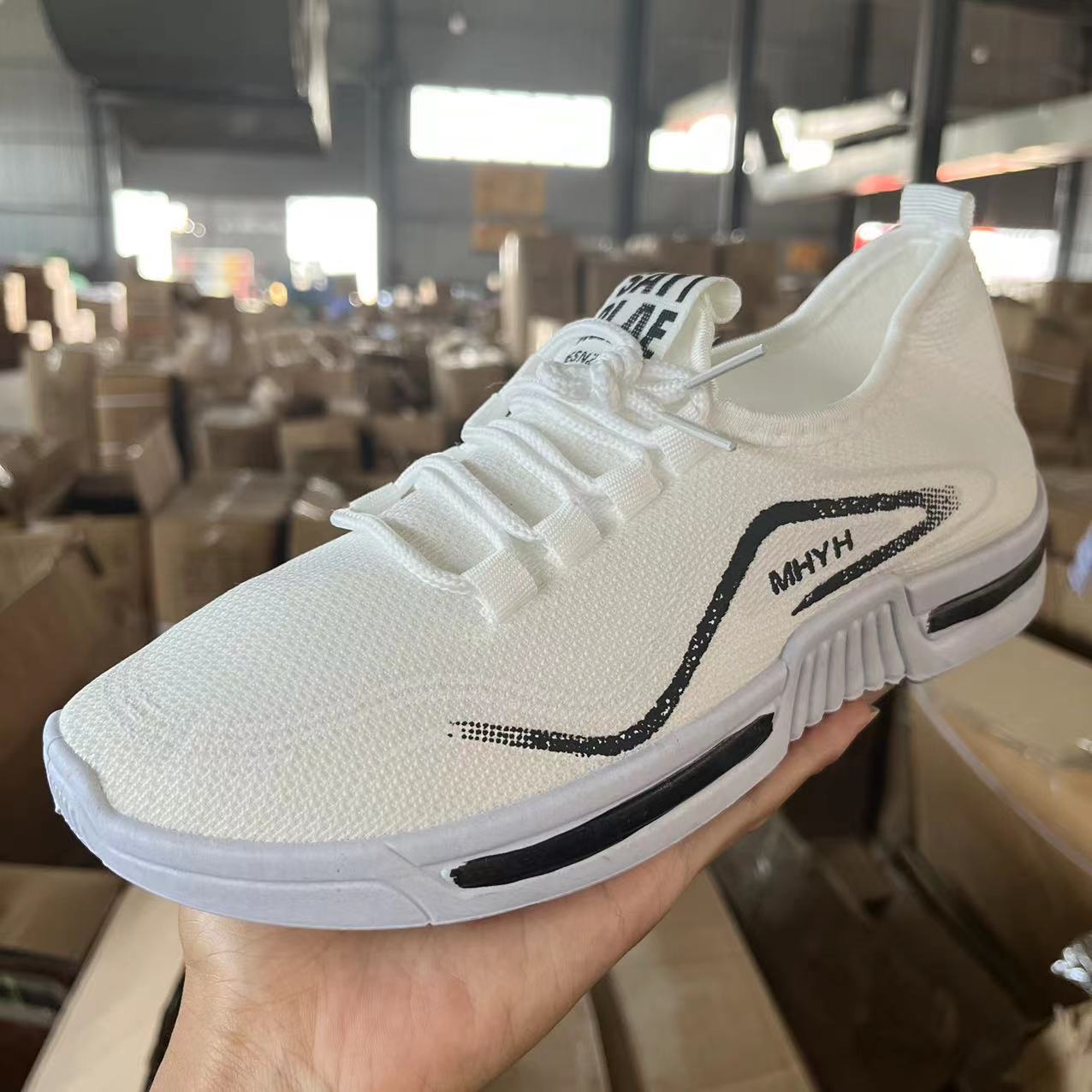 

2025 весна и лето новые мужские туфли из хлопчатобумажной ткани корейская версия тренд повседневная дышащая сетчатая спортивная обувь для мужчин 39