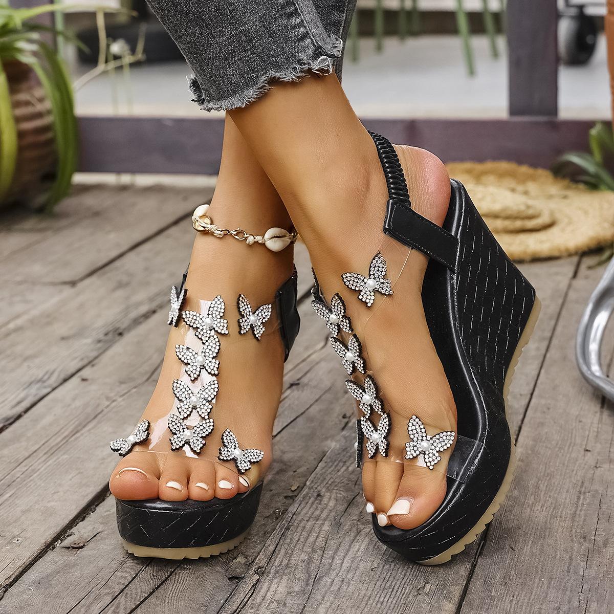 

Женские босоножки на платформе 2025 лето новая мода танкетка с цветком стразами фея приморские пляжные сандалии 43 чёрный