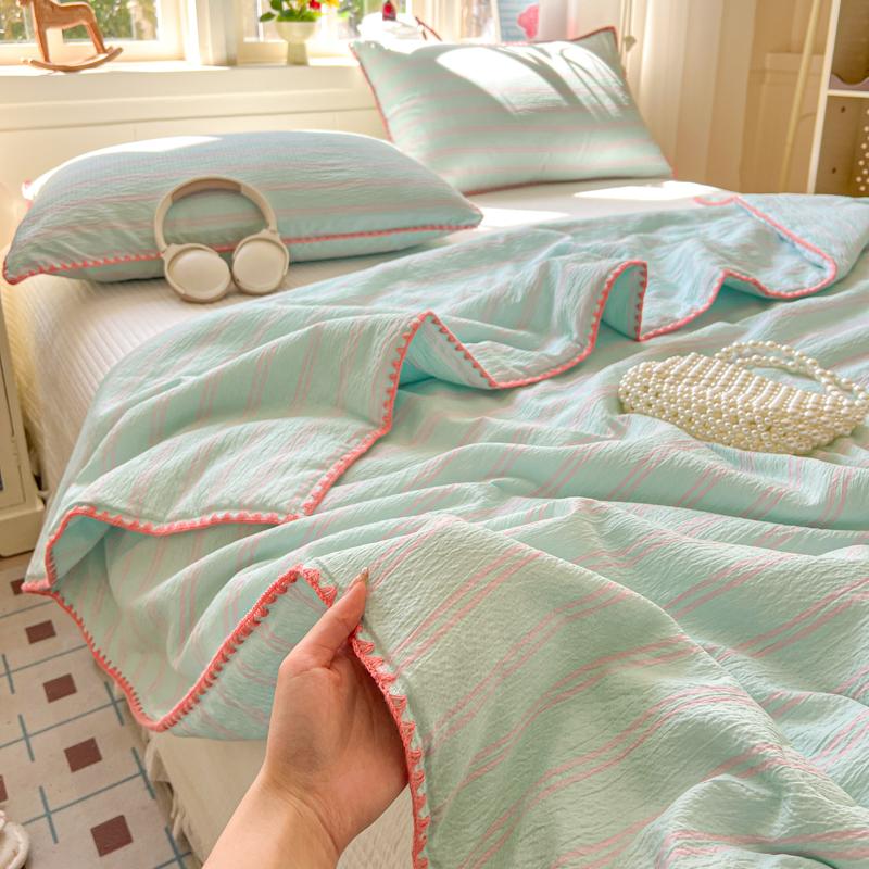 Sleeping grid wrinkled yarn double-layer yarn summer cool quilt