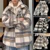 Herrenjacke mit Kapuze, gefälschtes zweiteiliges Karomuster, Reißverschluss, Knopfverschluss, Mantel im Streetstyle, lockere Passform