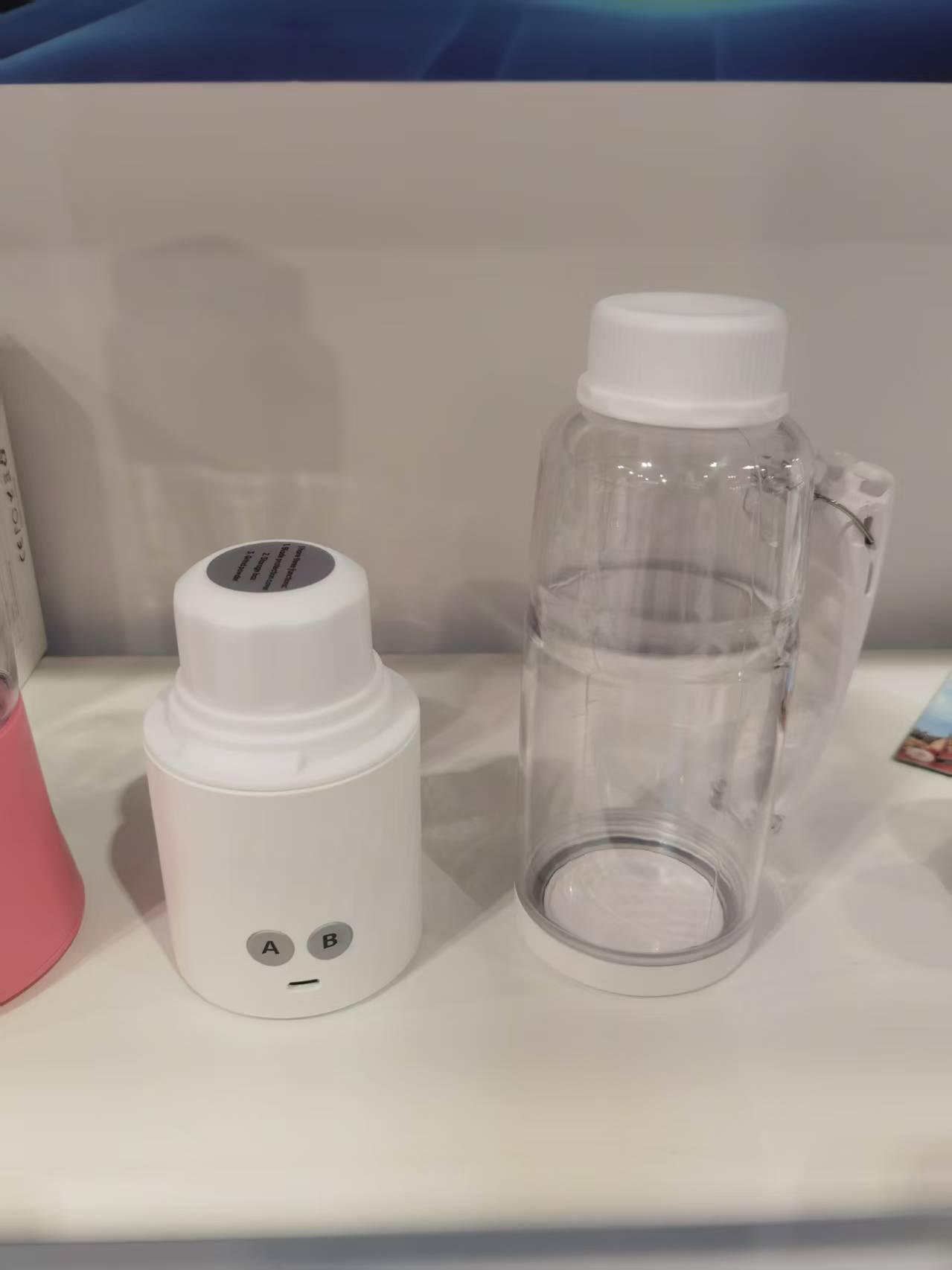 

Portable 360W Blender with Pulse Function and 6000mAh Battery - Compact Juicer білий