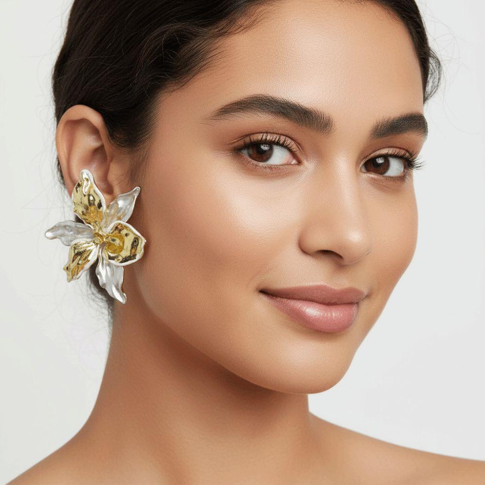 1 pair Temperament Enamel Iris Earrings Alloy Three-dimensional Golden and Silver Earrings Jewelry Luxury Metal Flower Ear Studs