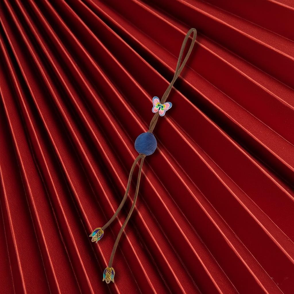 Cadena para Teléfono con Colgante de Trébol de Cuatro Hojas y Mariposa Tejida de Lana Bohemia para Mujer