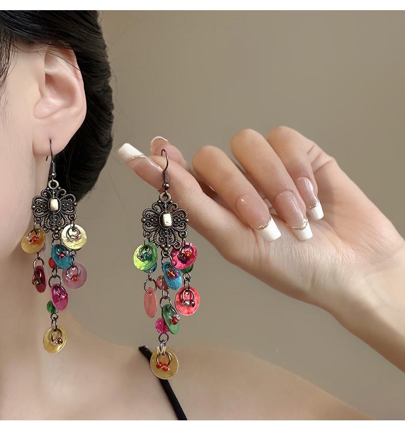 Retro Ethnic Bell Tassel Earrings: Exquisite, Fashionable Dangle Design with Light Luxury Appeal.