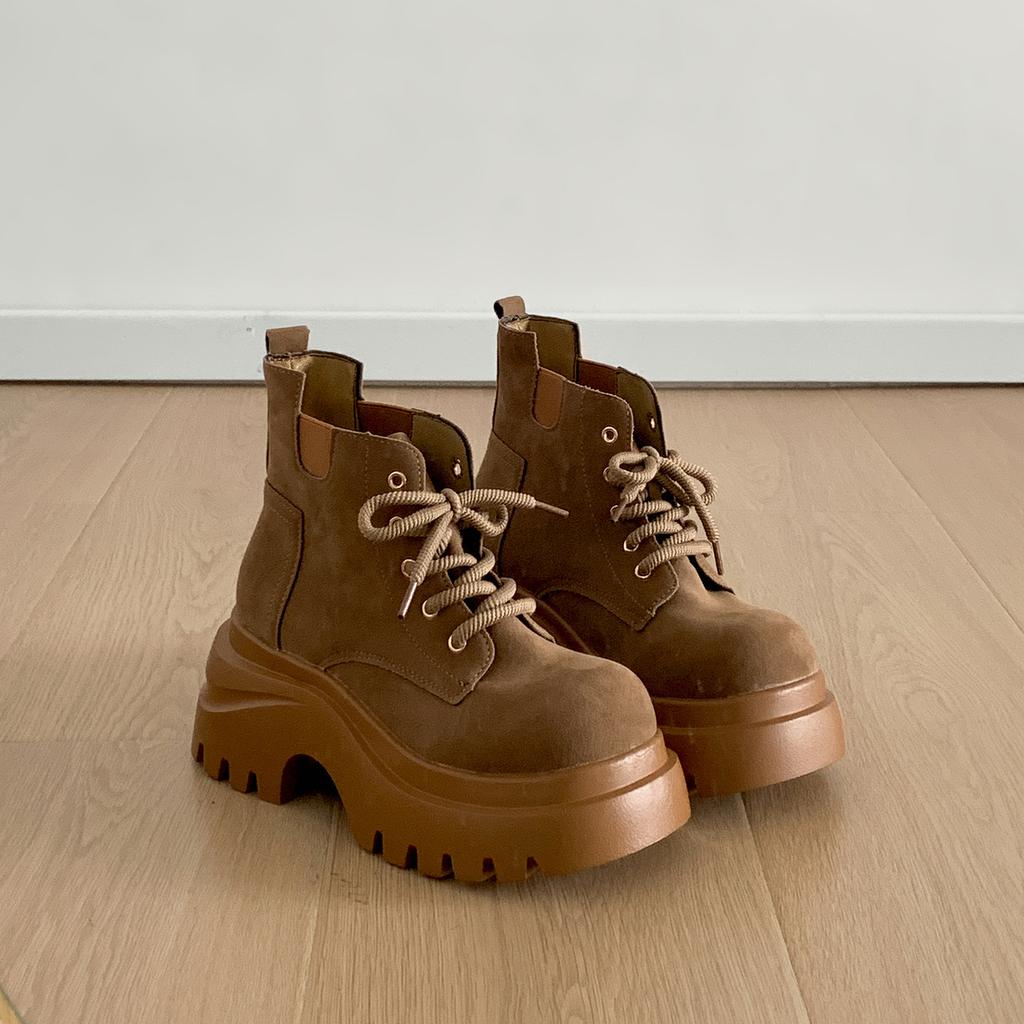 Queen Fan retro small thick heel thick-soled Martin boots women's 2025 new autumn versatile height-increasing short boots