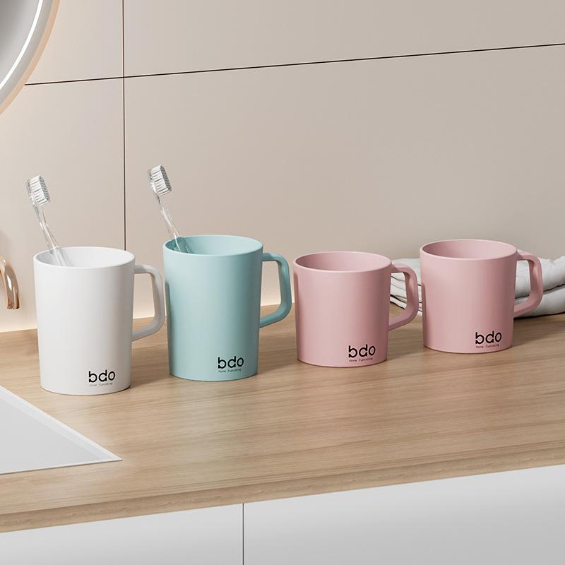 

Стаканчики для зубных щеток Стаканчики для ополаскивателя полости рта белый